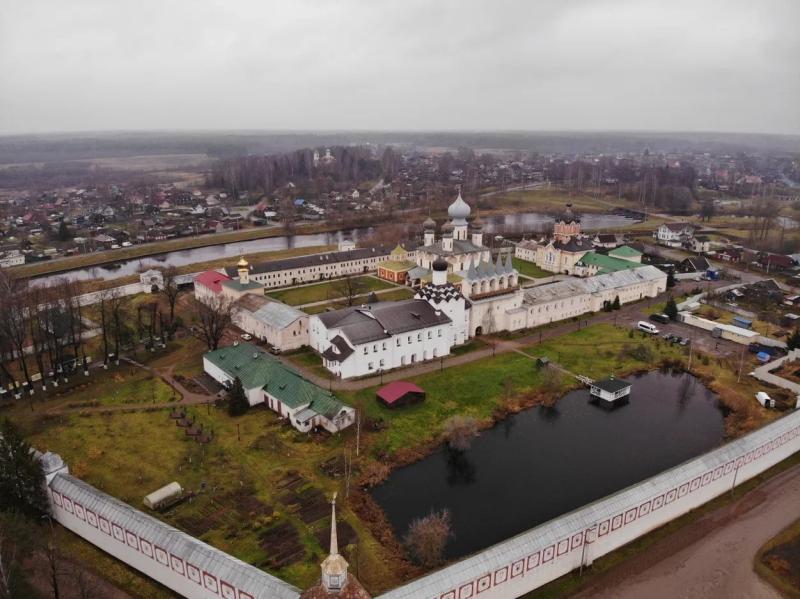 Мужской монастырь в Тихвине